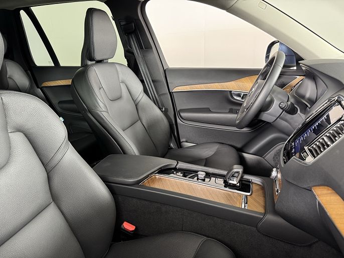 2023 Volvo XC90