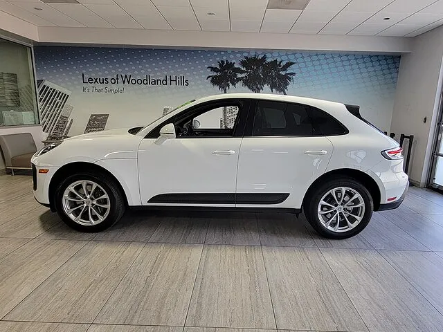 2023 Porsche Macan