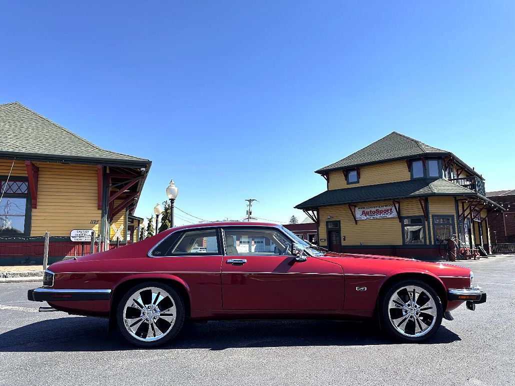 1992 Jaguar XJ XJS image 1