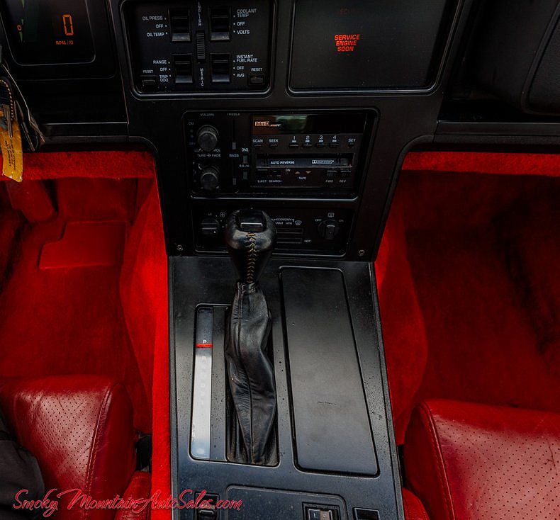 1985 Chevrolet Corvette null image 34