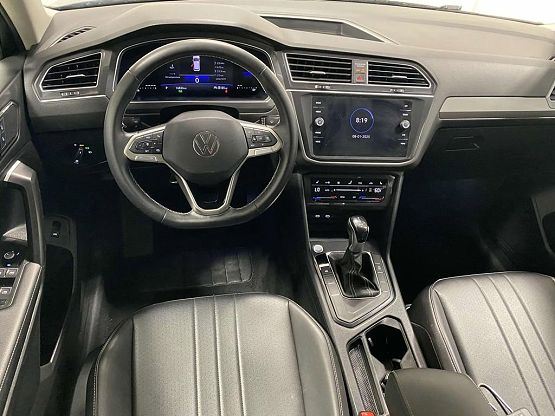 2024 Volkswagen Tiguan SE Wolfsburg Edition photo 10