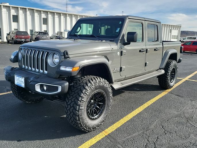 2023 Jeep Gladiator