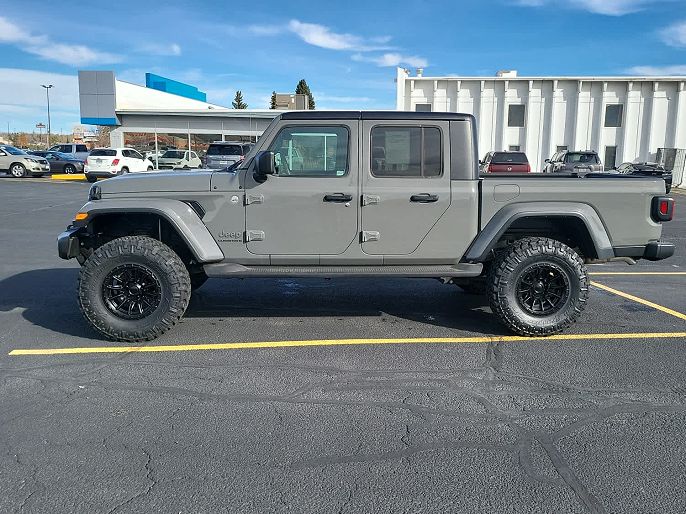 2023 Jeep Gladiator