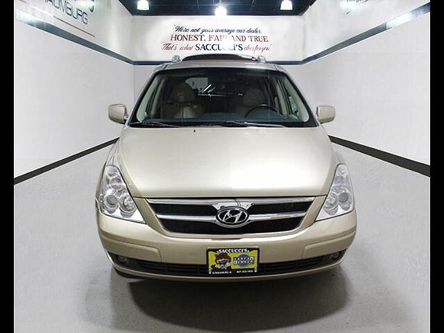 2007 Hyundai Entourage Limited Edition image 1