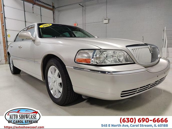 2004 Lincoln Town Car