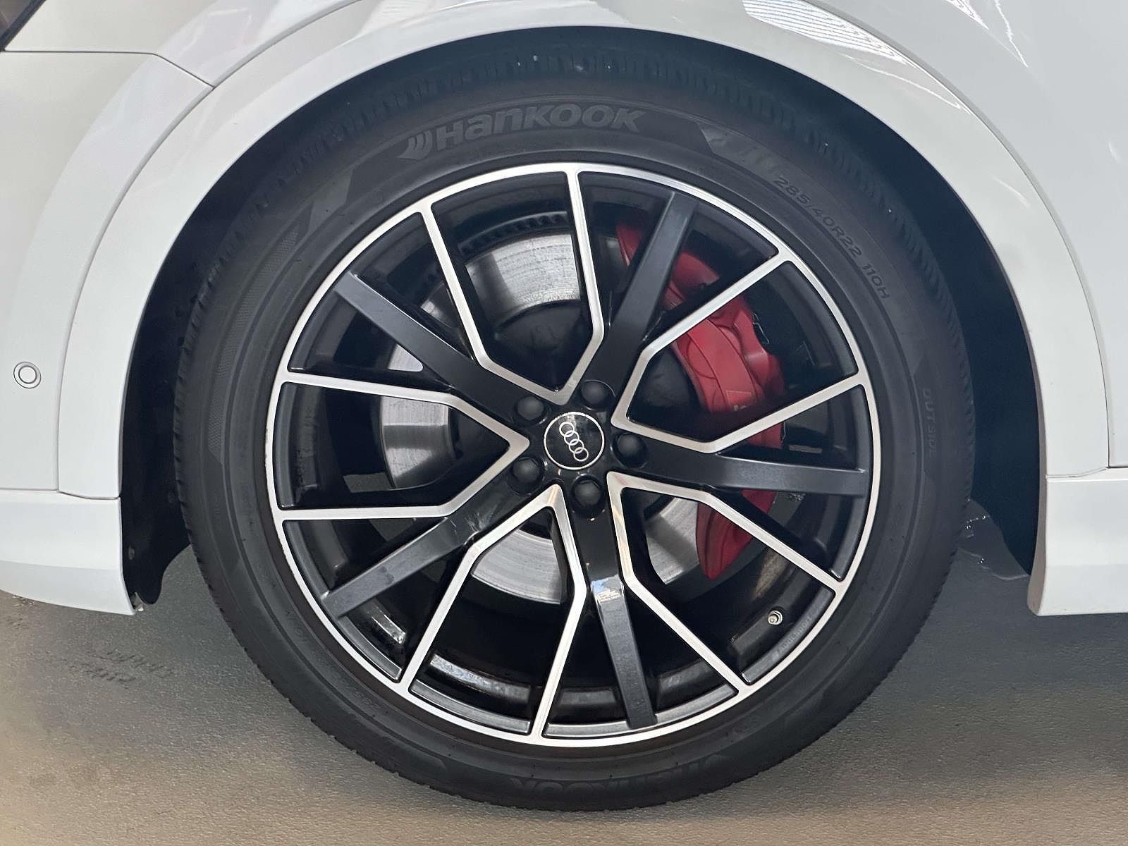 2023 Audi SQ8