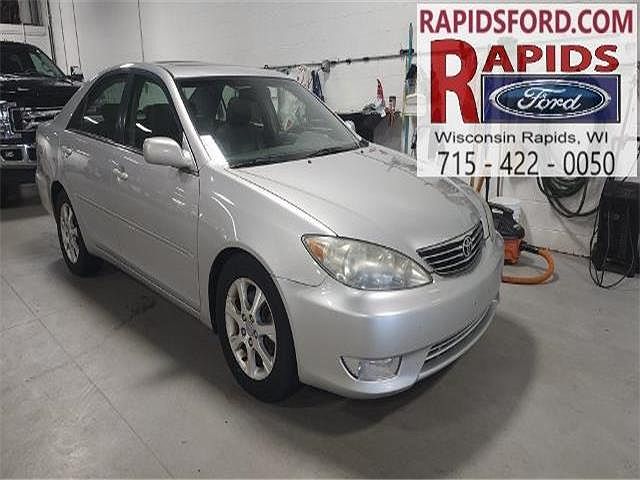 2005 Toyota Camry LE image 0