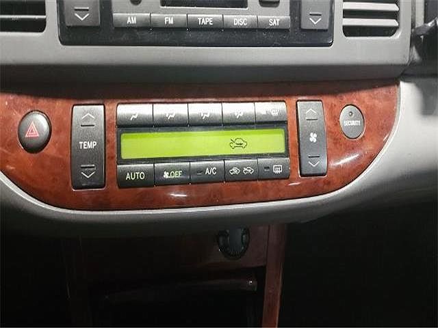 2005 Toyota Camry LE image 18