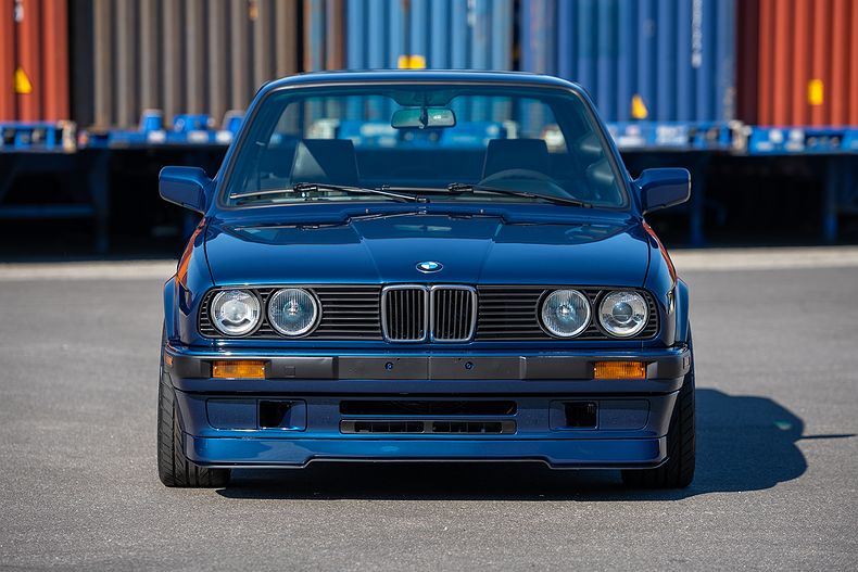 1989 BMW 3 Series 325is image 1