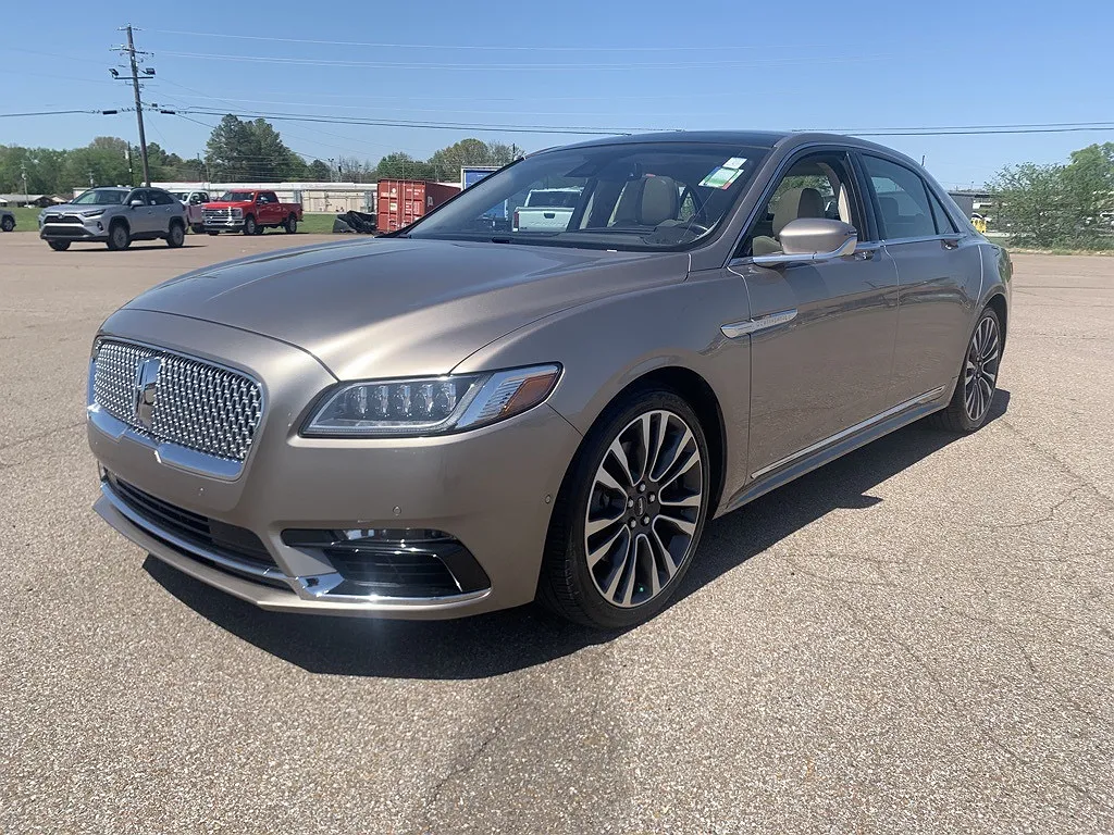 2019 Lincoln Continental Reserve image 2