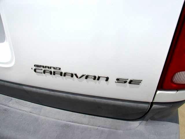 1998 Dodge Grand Caravan SE image 12