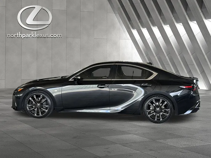 2023 Lexus IS