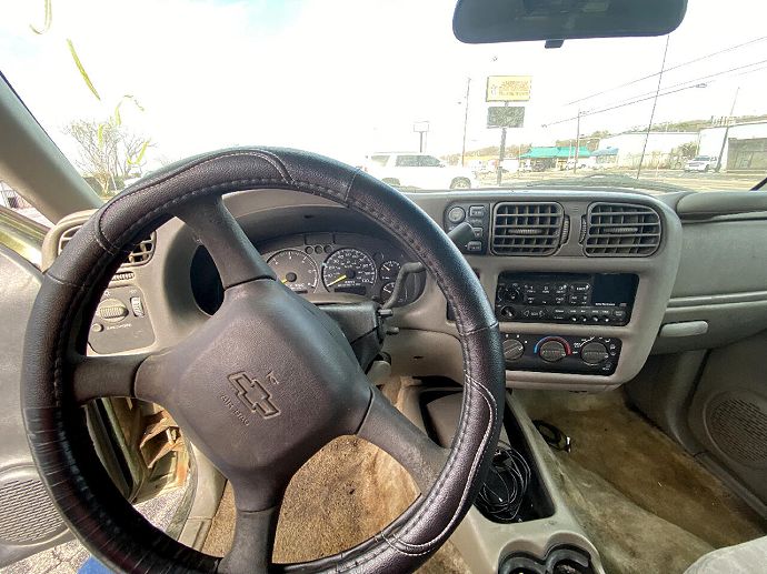 2001 chevy deals blazer interior