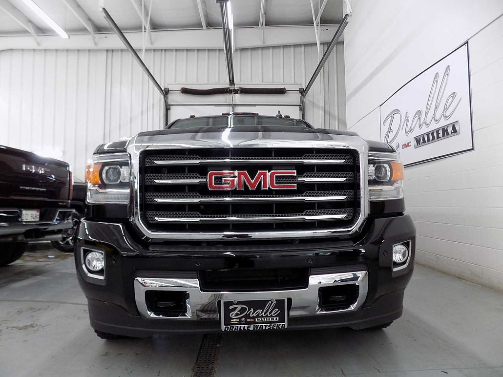 2017 GMC Sierra 2500HD SLT image 5