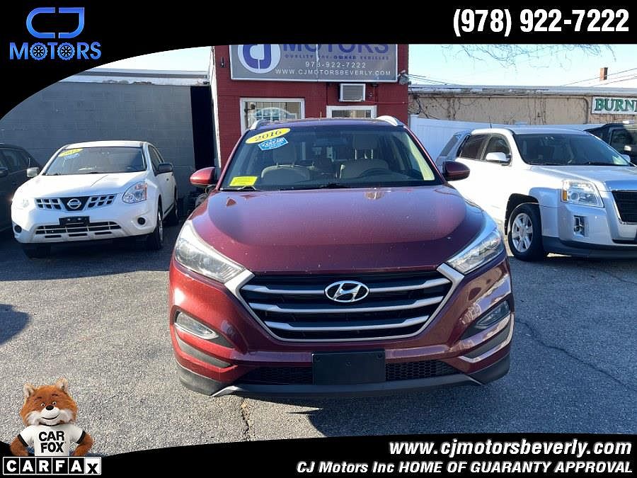 2016 Hyundai Tucson SE image 1