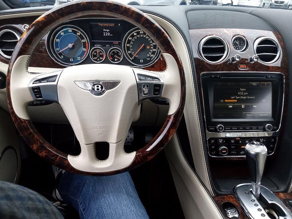 2014 Bentley Continental GTC image 15