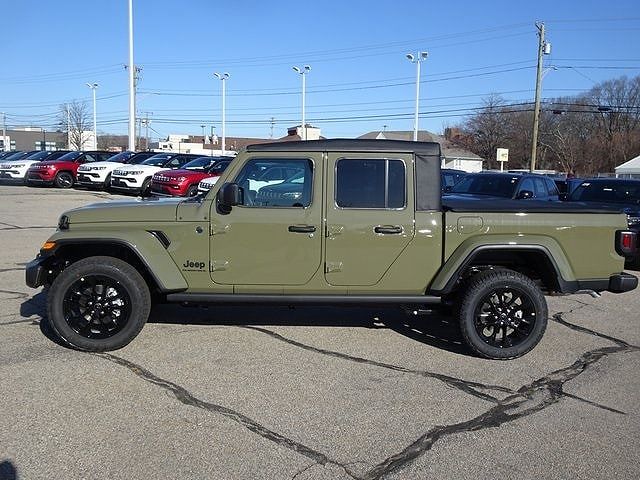 2025 Jeep Gladiator