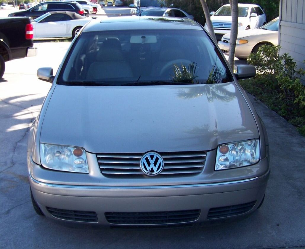 2005 Volkswagen Jetta GLS image 2