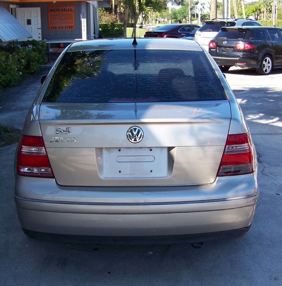 2005 Volkswagen Jetta GLS image 4