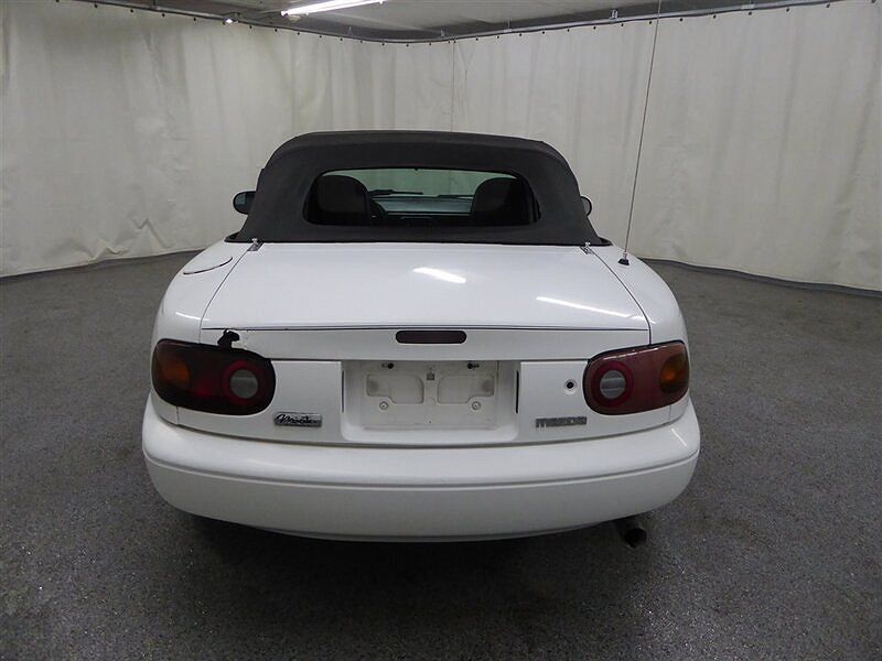 1993 Mazda Miata Base image 5