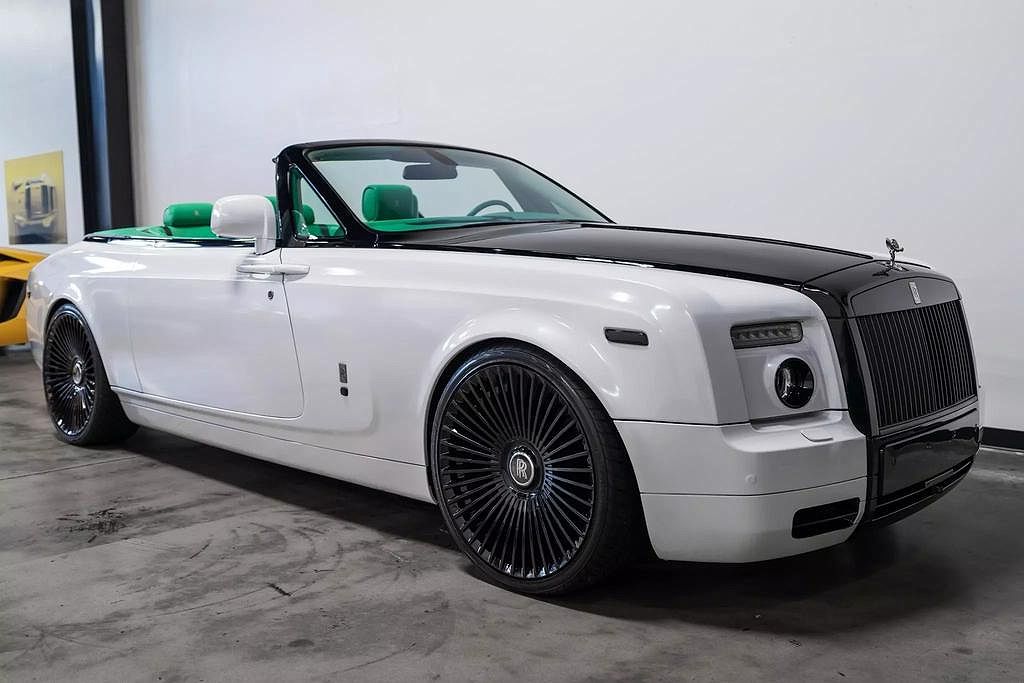 2010 Rolls-Royce Phantom Drophead image 2
