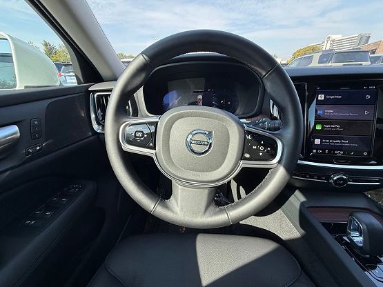 2025 Volvo V60 Cross Country Plus photo 10