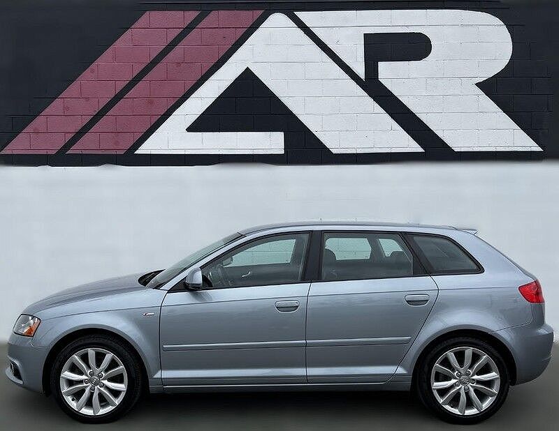 2010 Audi A3 Premium image 5