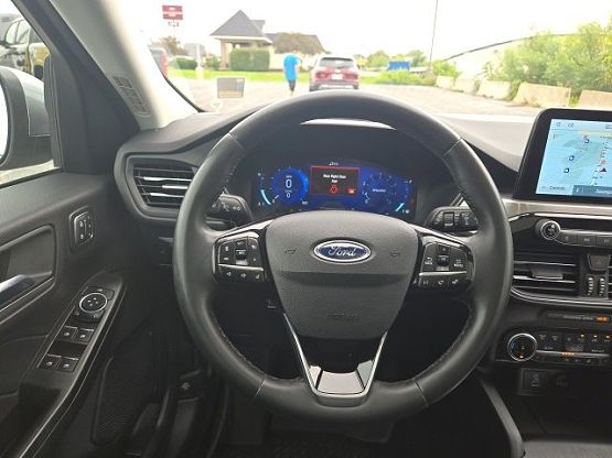 2022 Ford Escape Titanium photo 10