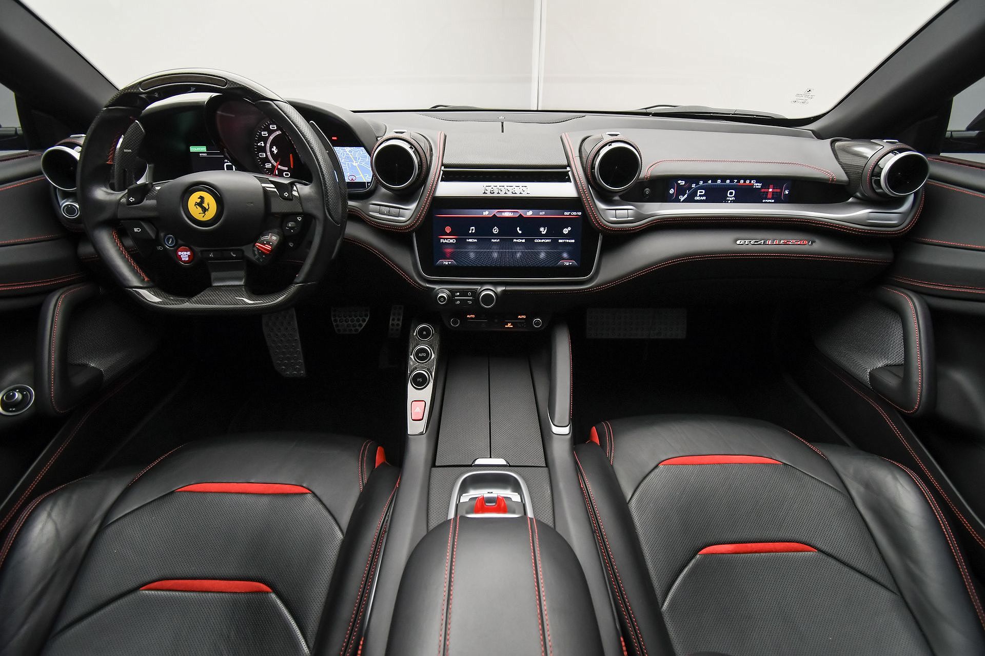 2018 Ferrari GTC4Lusso T image 12