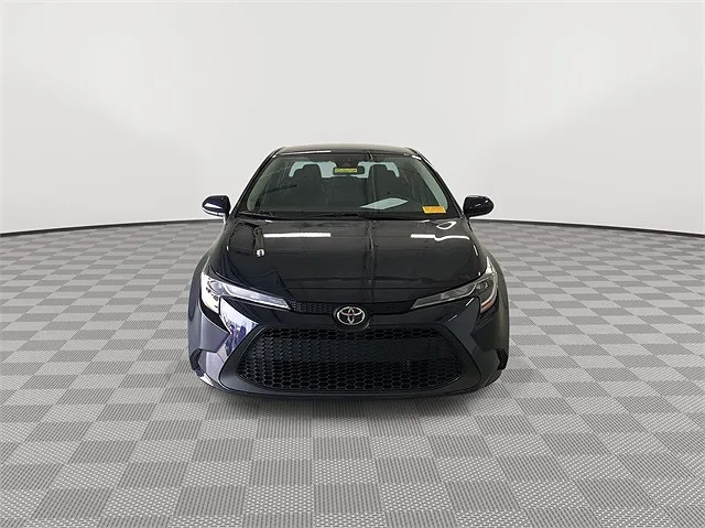 2022 Toyota Corolla LE image 2