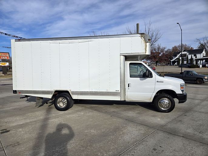 2017 Ford Econoline