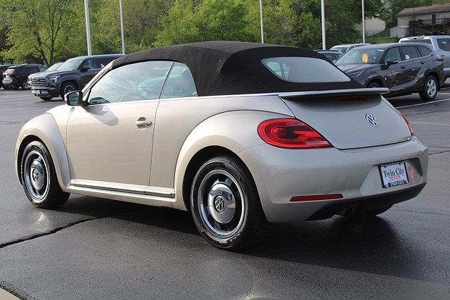 2015 Volkswagen Beetle Classic image 5