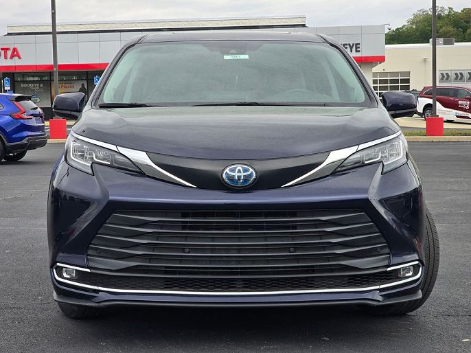 2023 Toyota Sienna