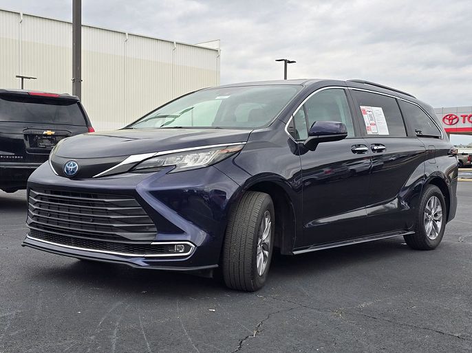 2023 Toyota Sienna