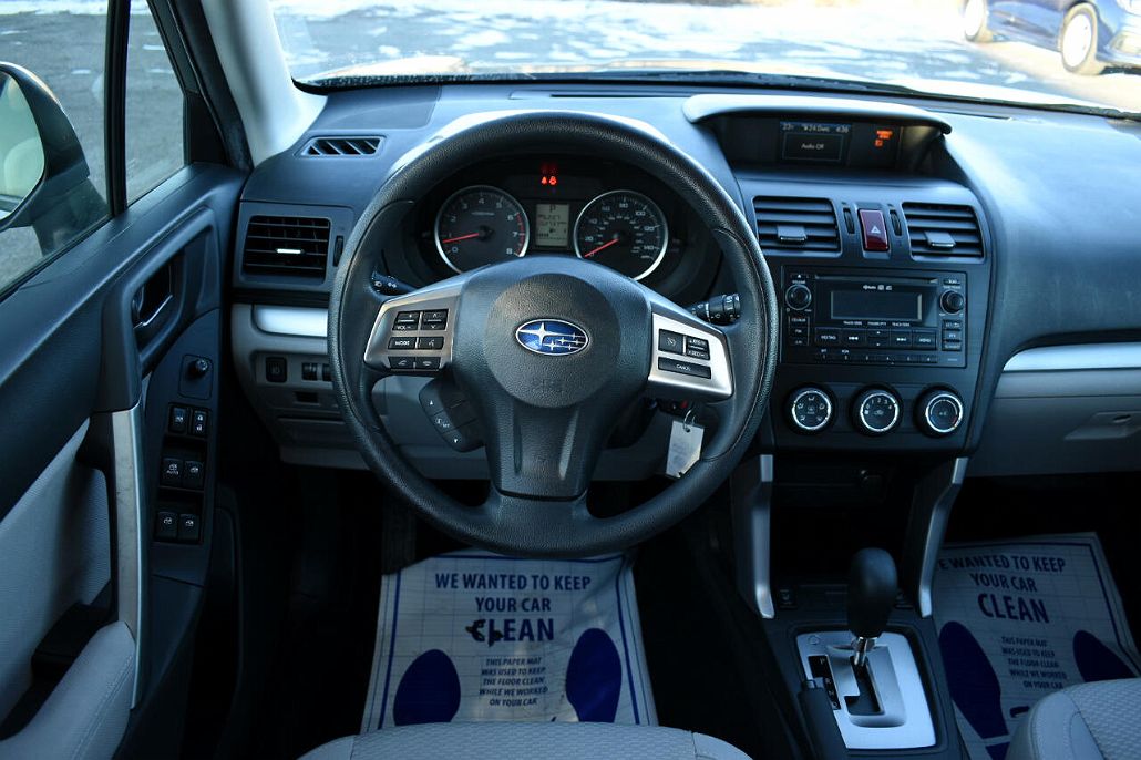 2015 Subaru Forester 2.5i image 5