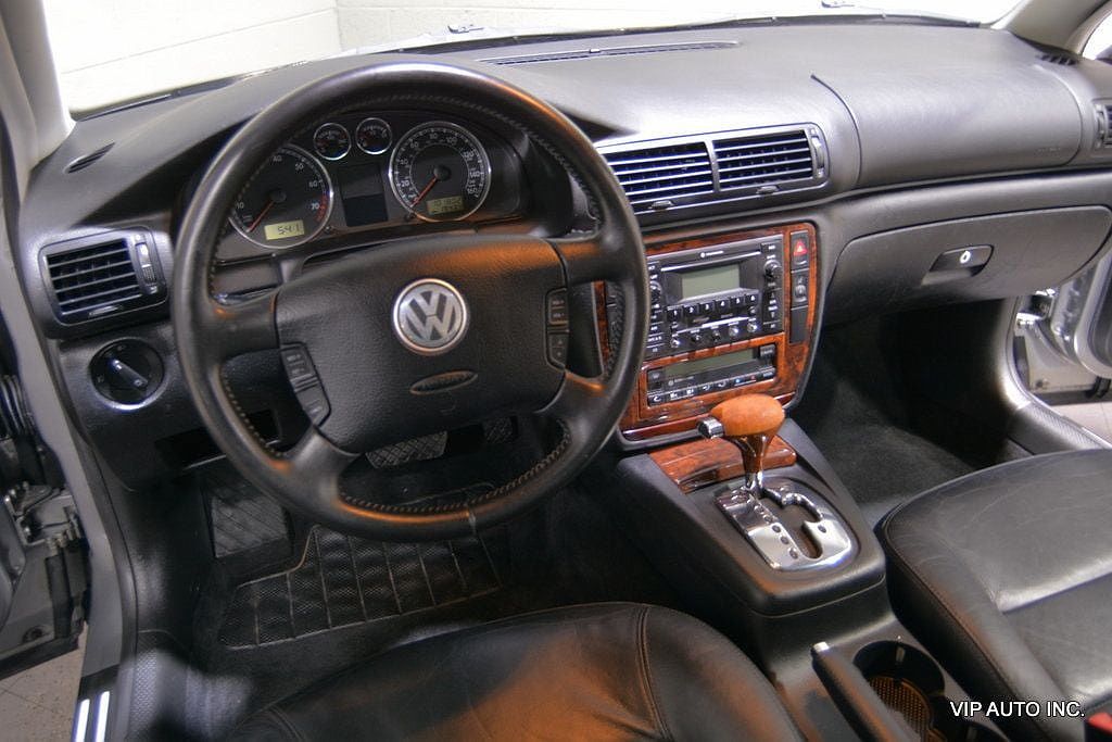 2003 Volkswagen Passat GLX image 14