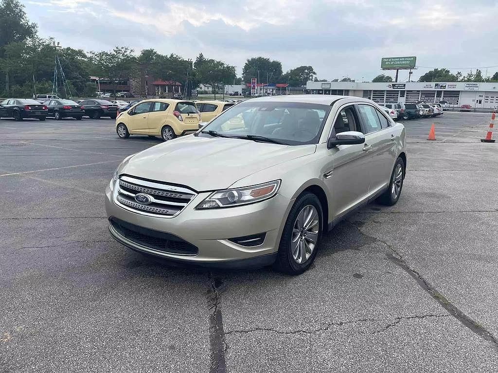 2010 Ford Taurus Limited Edition image 1