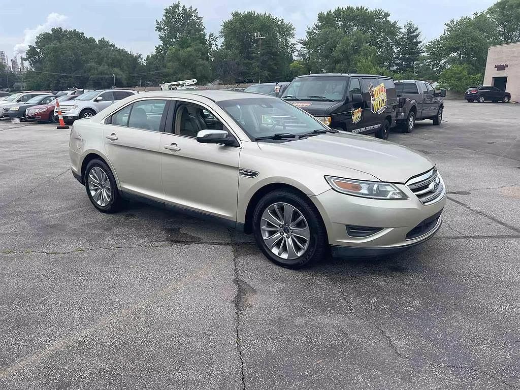 2010 Ford Taurus Limited Edition image 4