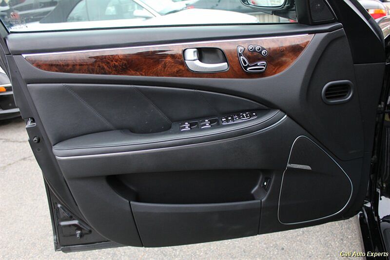 2012 Hyundai Equus Signature image 12