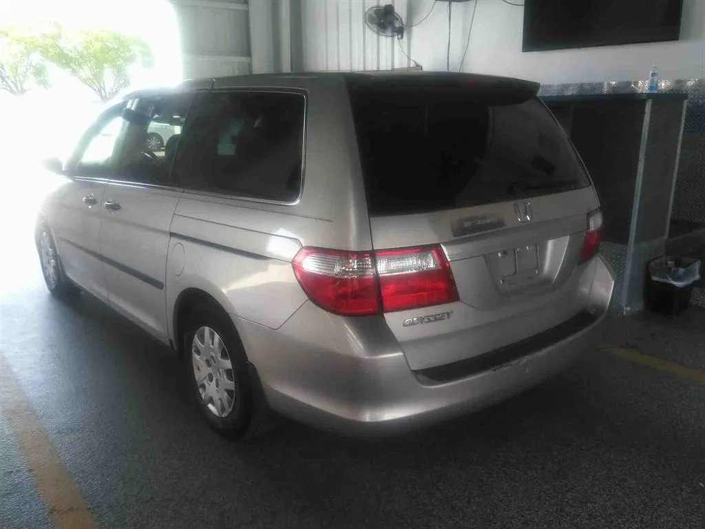2006 Honda Odyssey LX image 3