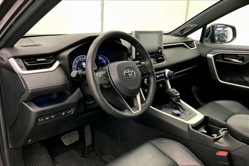 2021 Toyota RAV4 XSE image 1