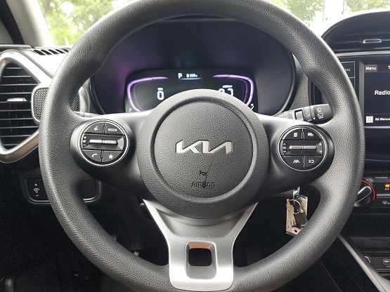 2024 Kia Soul LX photo 8