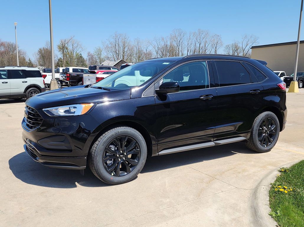 2024 Ford Edge SE image 1