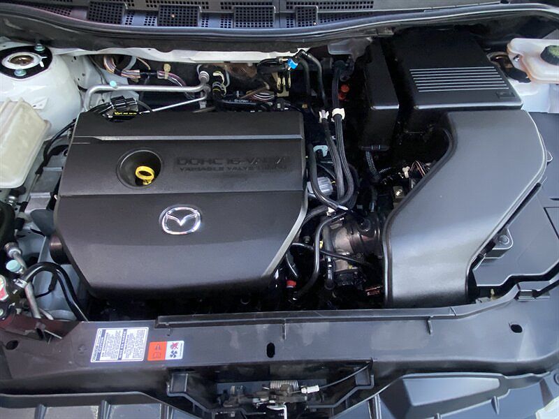 2010 Mazda Mazda5 Sport image 5