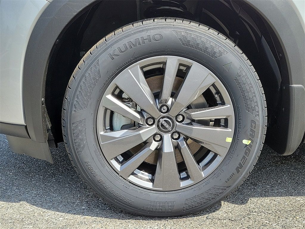 2024 Nissan Pathfinder S image 4
