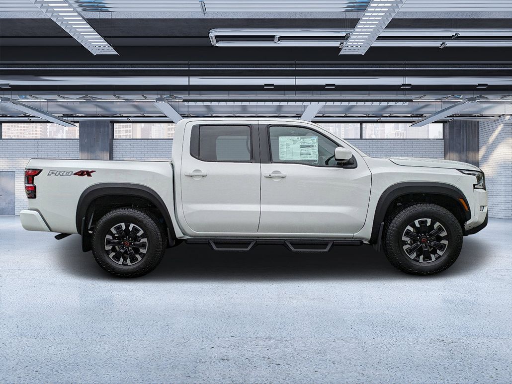 2024 Nissan Frontier PRO-4X image 1