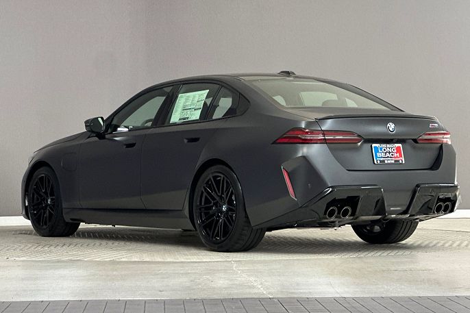 2027 BMW M5