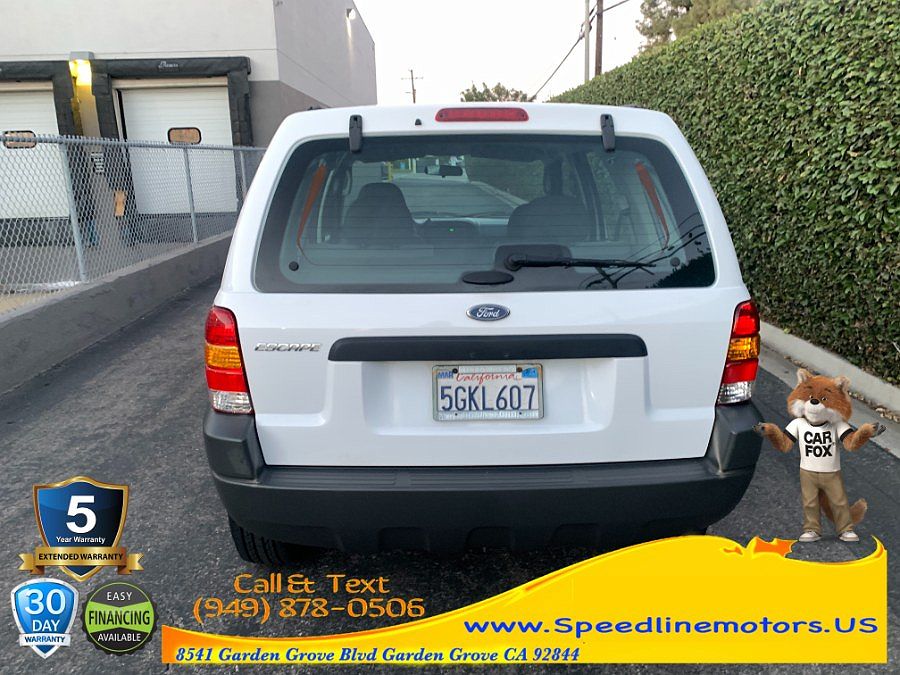 2004 Ford Escape XLS image 5