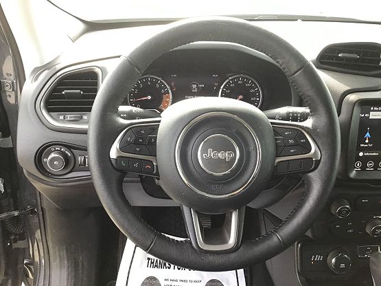 2022 Jeep Renegade Latitude photo 11