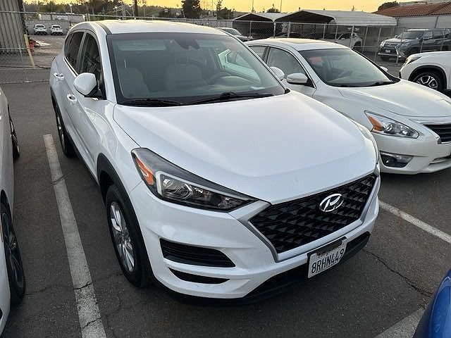 2020 Hyundai Tucson SE image 2
